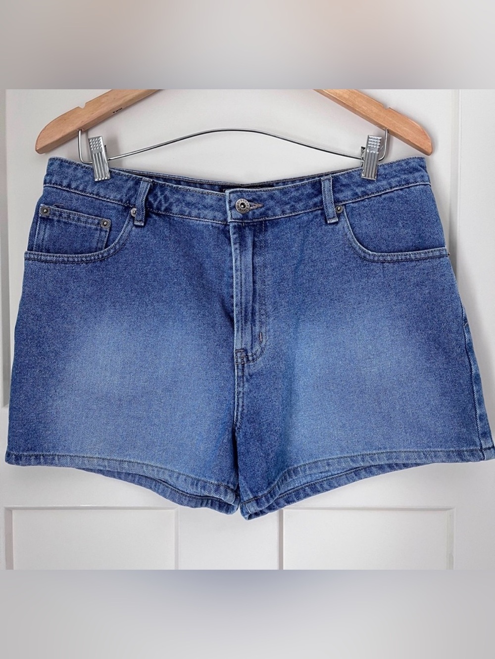 Route 66 Women's Blue Jean Shorts VTG Y2K 3” inseam
